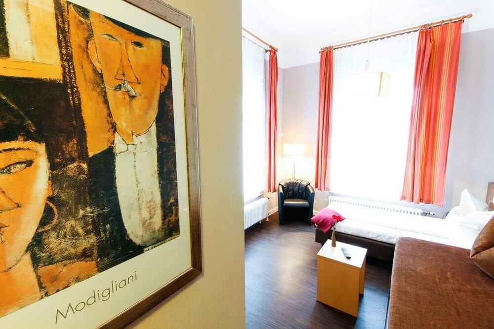 Guestroom