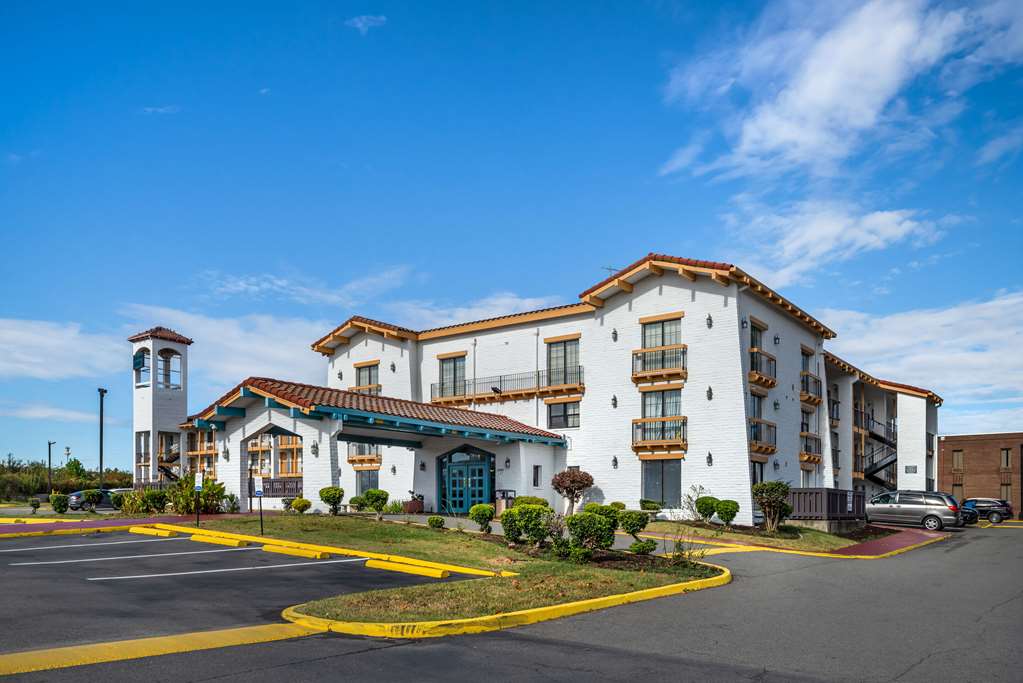 Days Inn by Wyndham Richmond South - photo 2