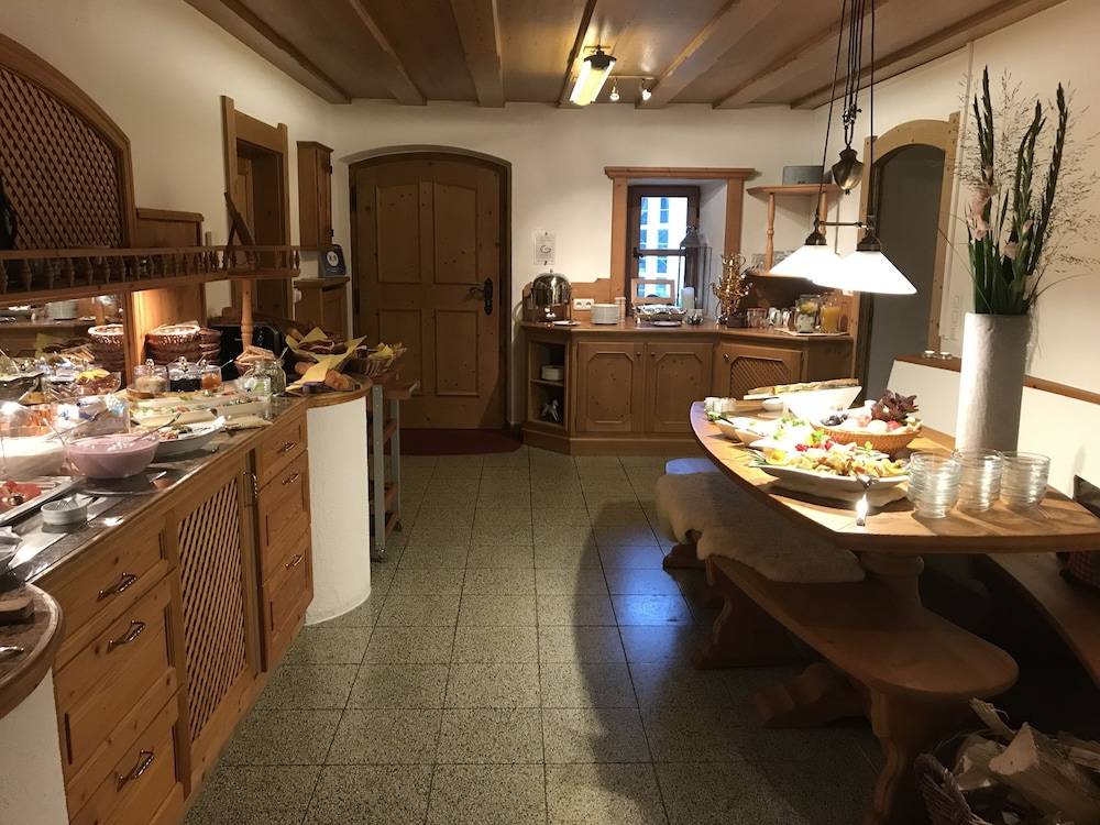 Breakfast area