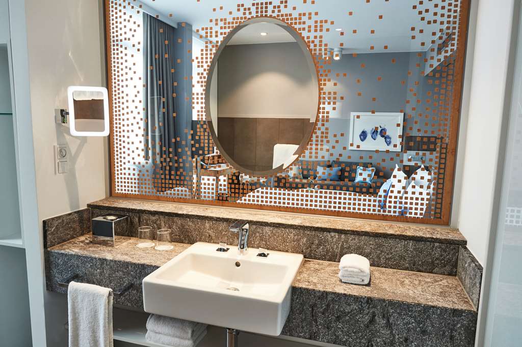 Steigenberger Hotel Muenchen/Munich, Germany - Guest Room