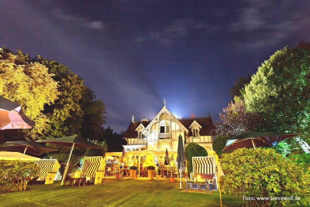 Hotel Front - Evening/Night