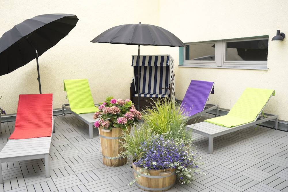 Sundeck