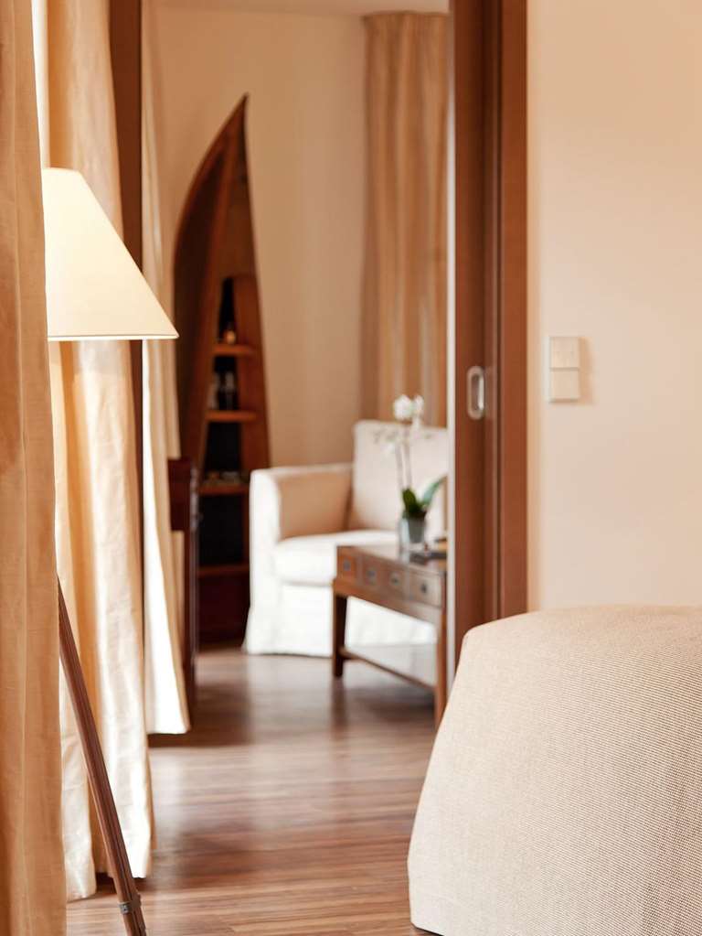 Abion Villa suite