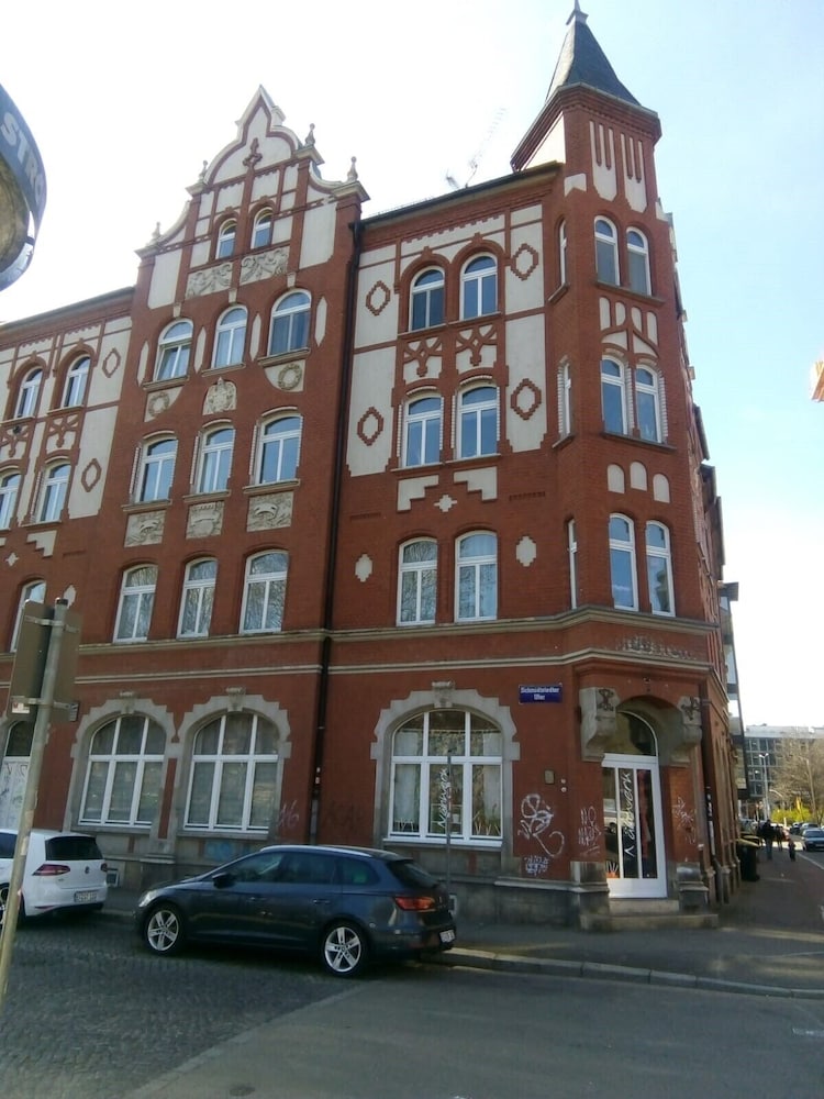 Primary image