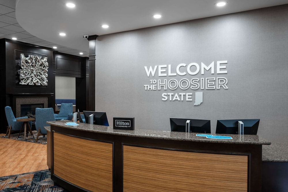 Hampton Inn Evansville Airport - photo 4
