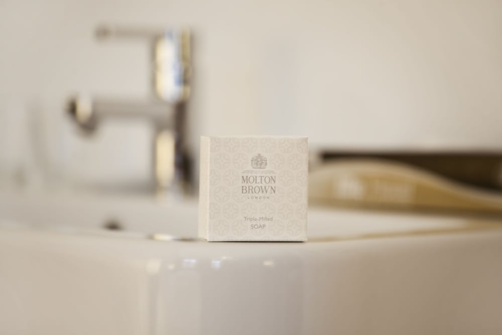 Bathroom amenities