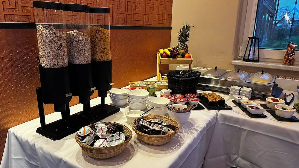 Breakfast buffet