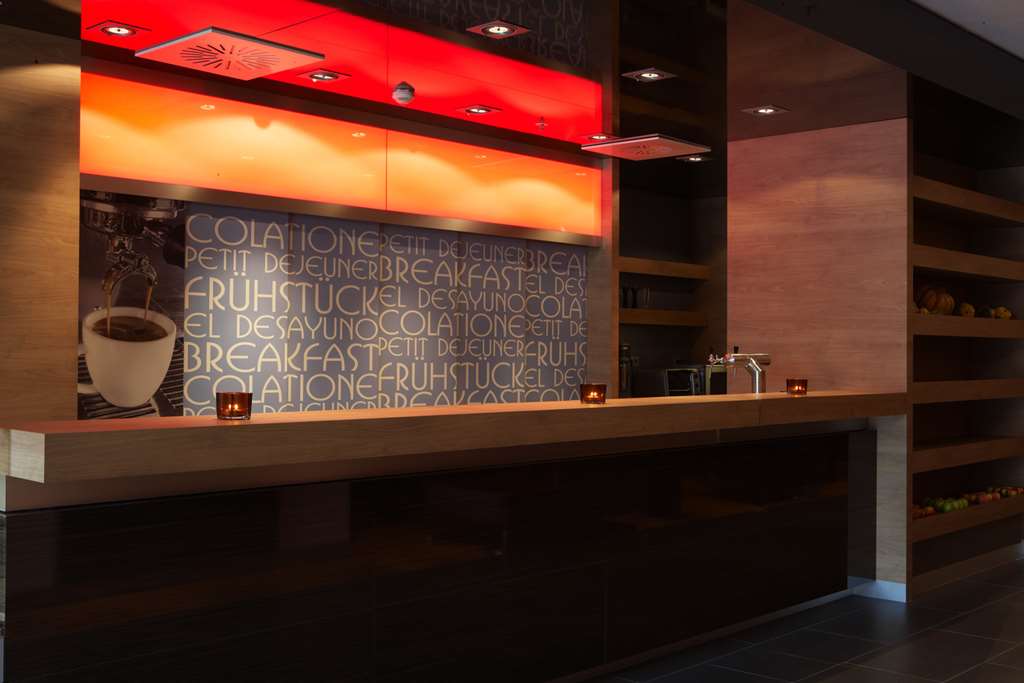 IntercityHotel Mannheim, Germany - Coffee Bar
