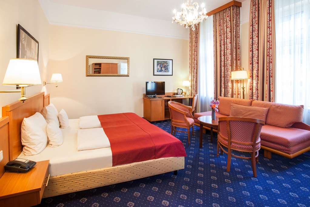 Guest room