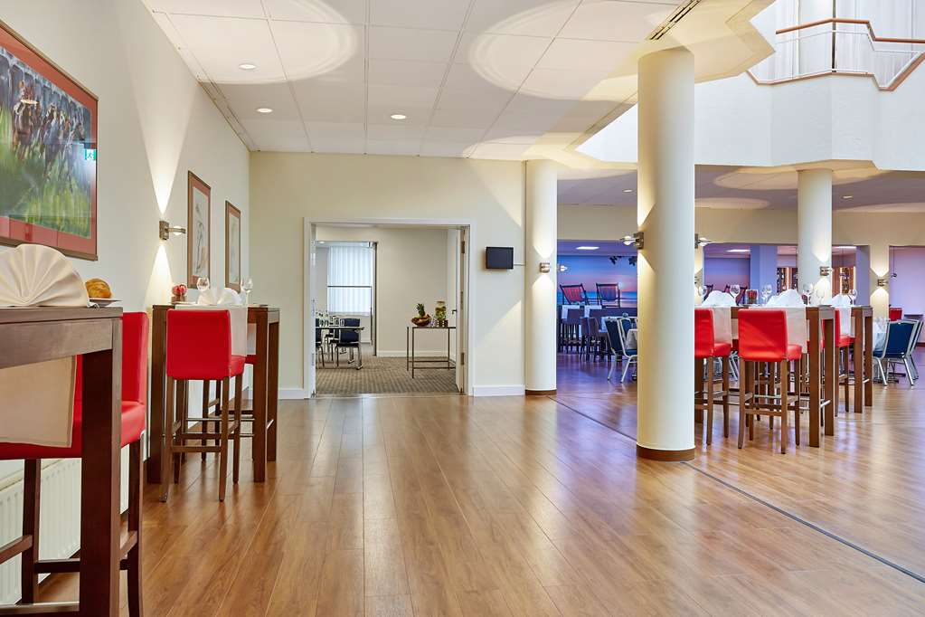 Atrium - highboy seating