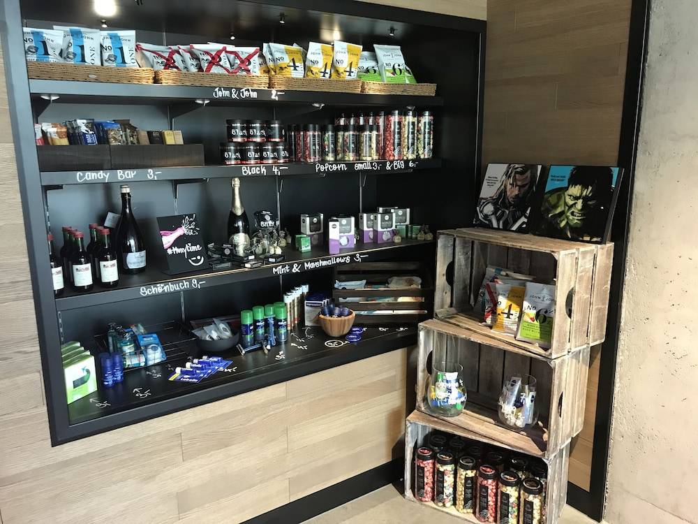 Snack bar