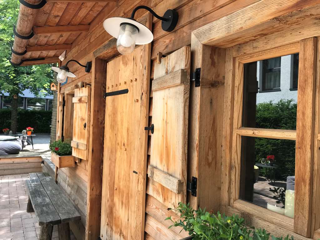 Alpine Lodge / Cocoon Hauptbahnhof