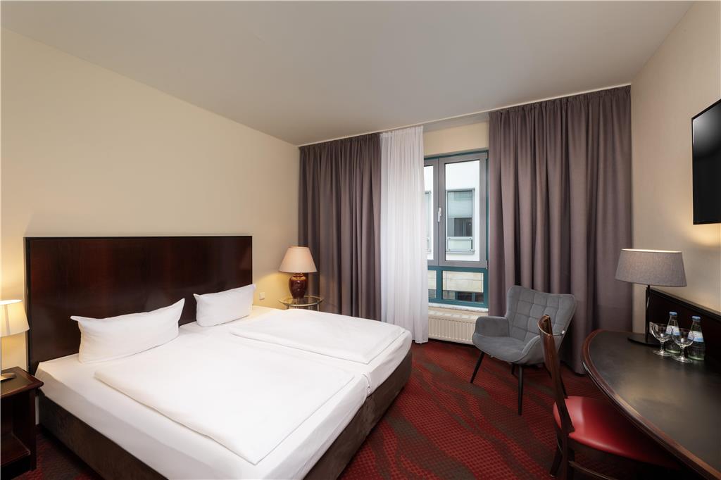 classic room sorat hotel cottbus large