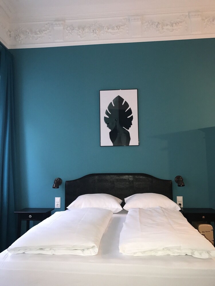 SmartHotel Mystique self check in
