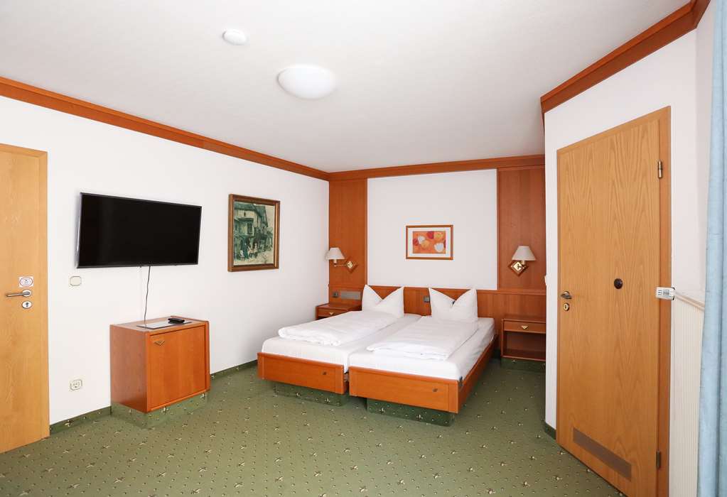 Arthotel ANA Goggl Doppelzimmer Exklusi Bett