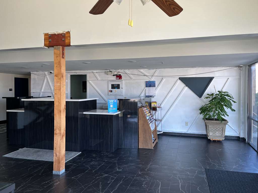 Studio 6 Suites Delano CA - photo 2