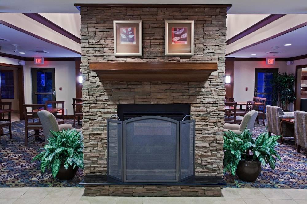 Staybridge Suites Fort Wayne an IHG Hotel - photo 2