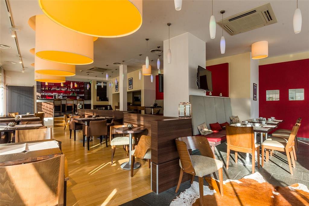Esplanade Bistro