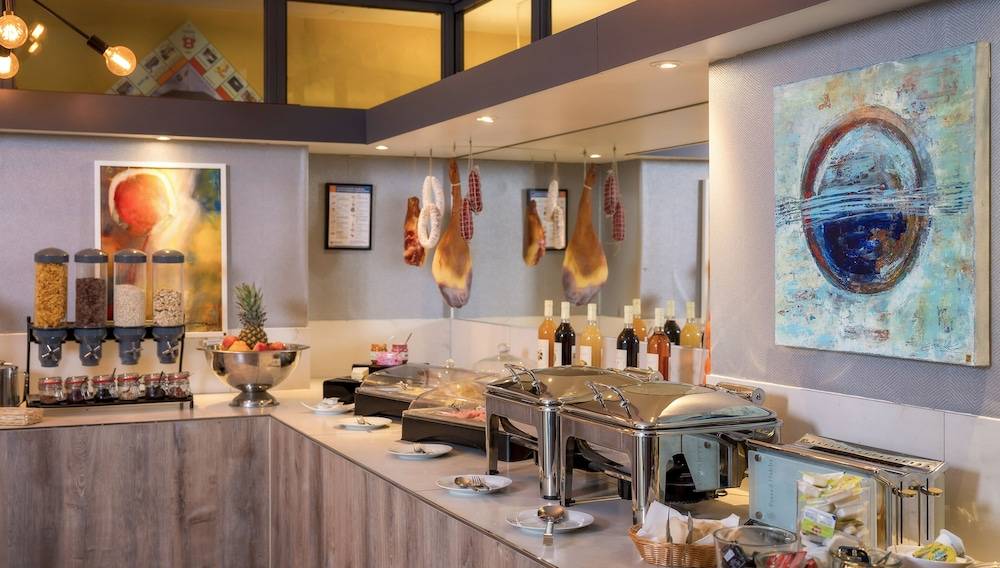 Breakfast buffet
