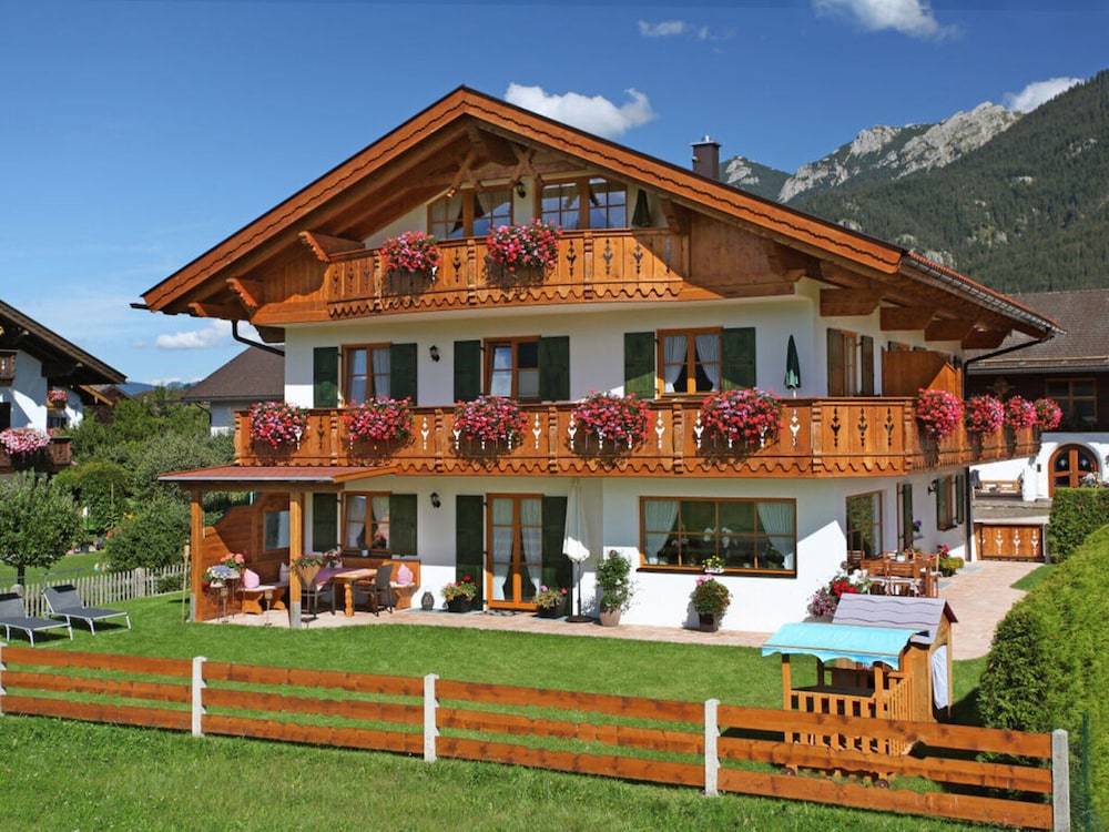Holiday Apartment wetterstein