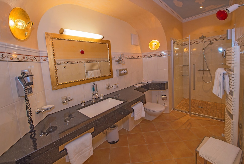 Bathroom amenities