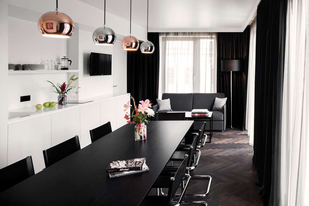 AMANO Grand Central Business Suite Jens B senberg