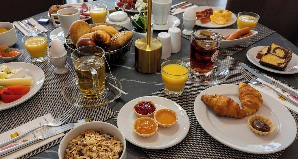 Breakfast meal