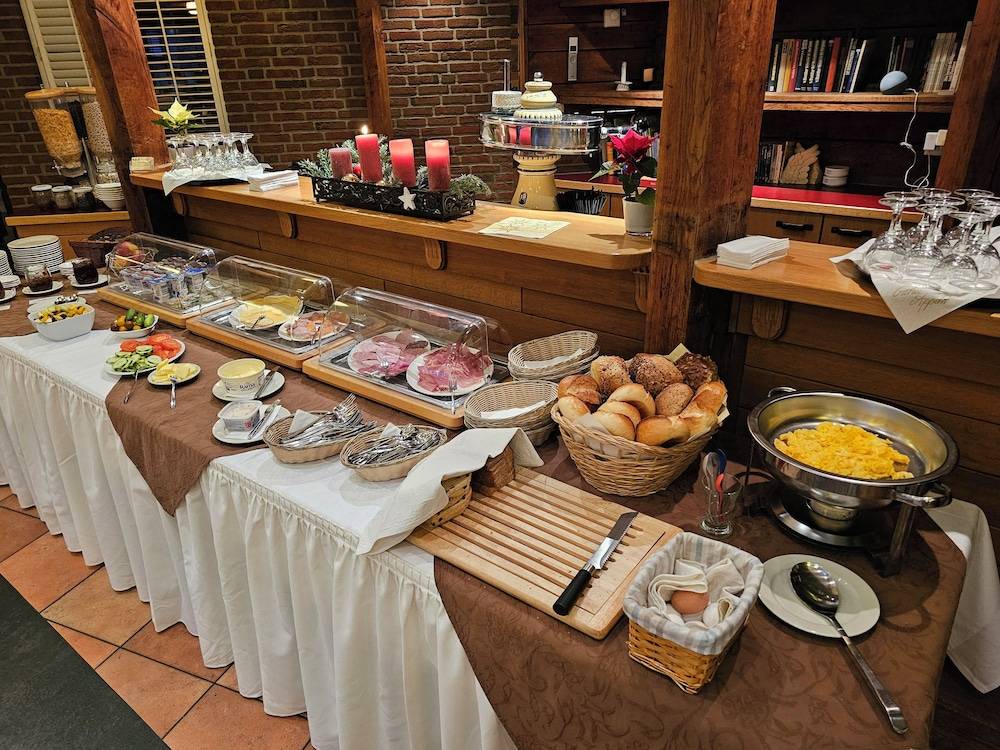 Breakfast buffet