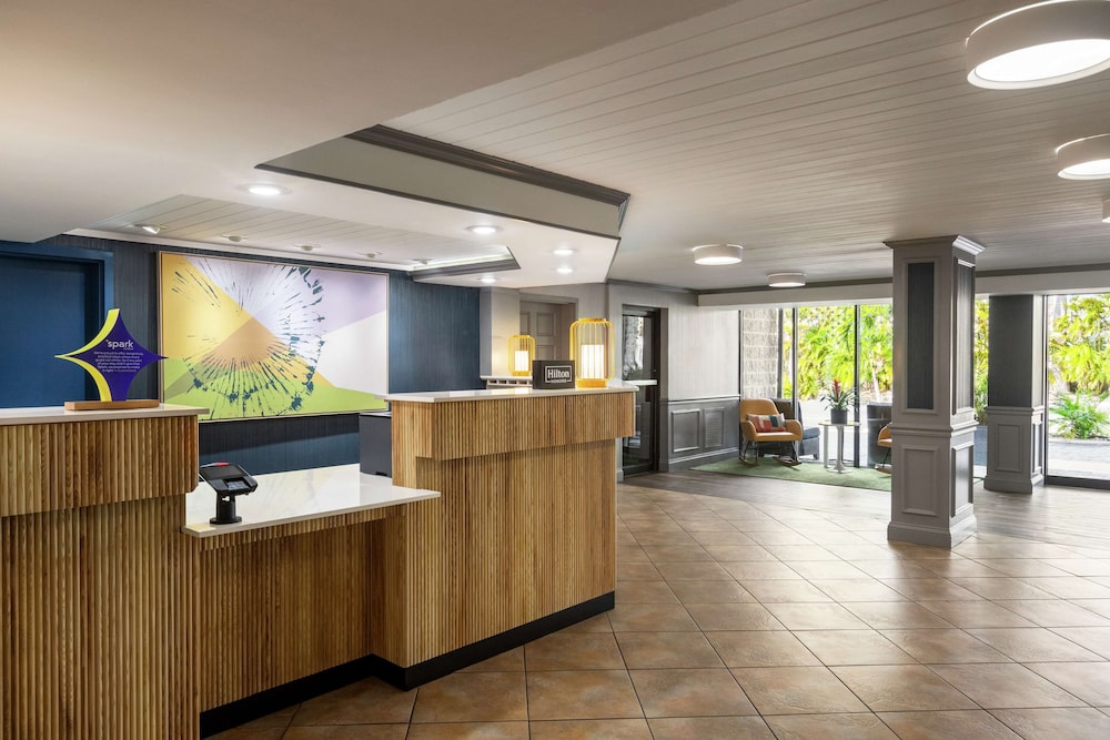 Spark by Hilton Sarasota Siesta Key Gateway - photo 4