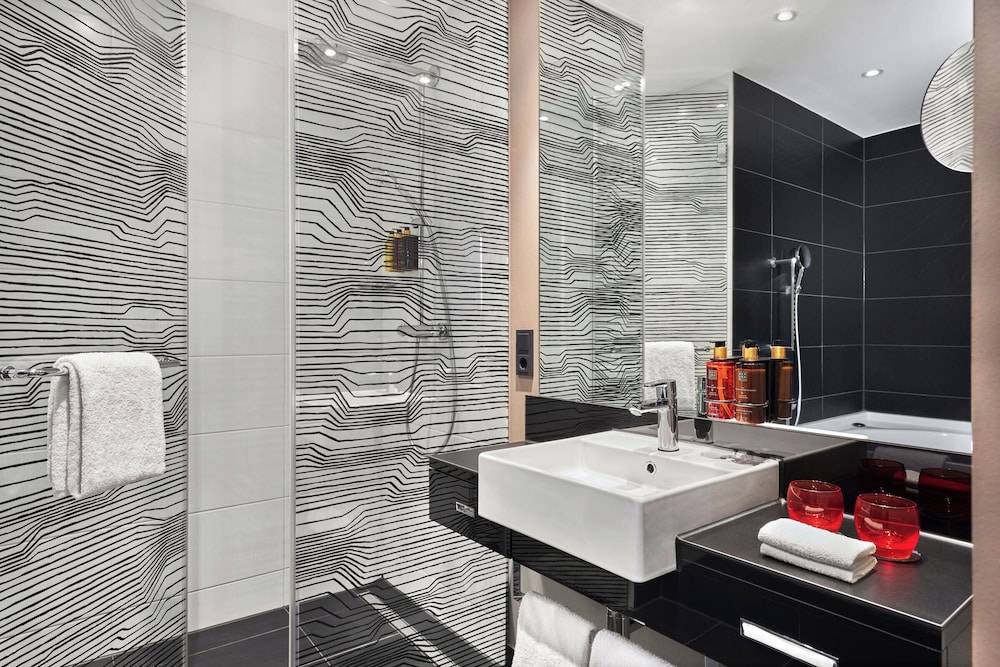 Bathroom sink