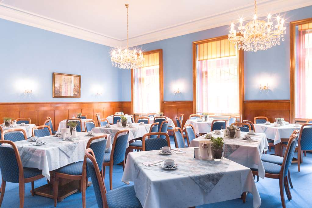 Breakfast room TOP Hotel Amberger Wuerzburg