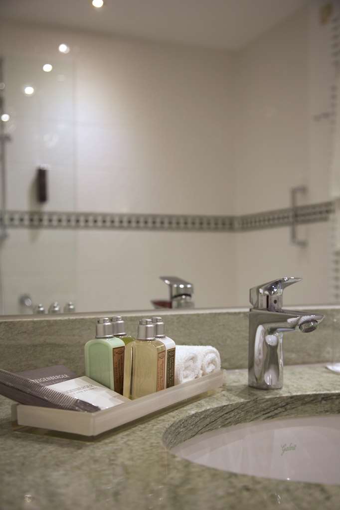 Steigenberger Hotel der Sonnenhof, Bad Woerishofen, Germany - Bathroom