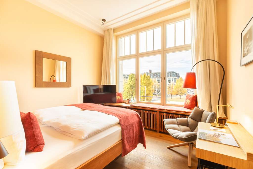 Orania bed room right by Fridolin Full
