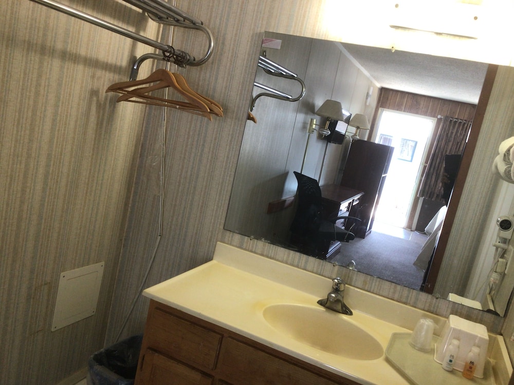 Liberty Inn - photo 4
