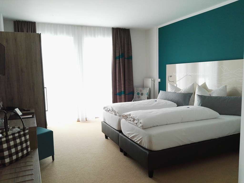 Double or twin bed room with balcony_TOP EMBRACE Allgaeu ART Hotel Kempten