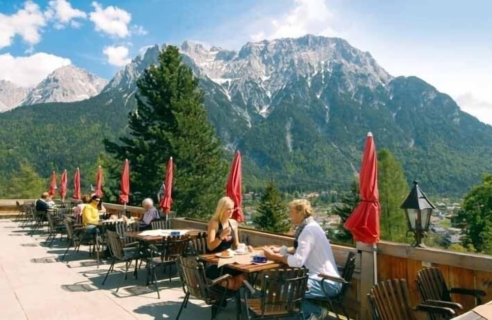 Sundeck