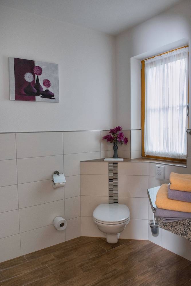 Bathroom amenities