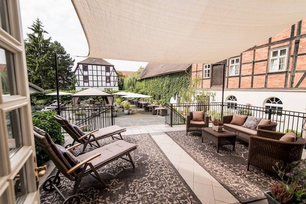Sundeck