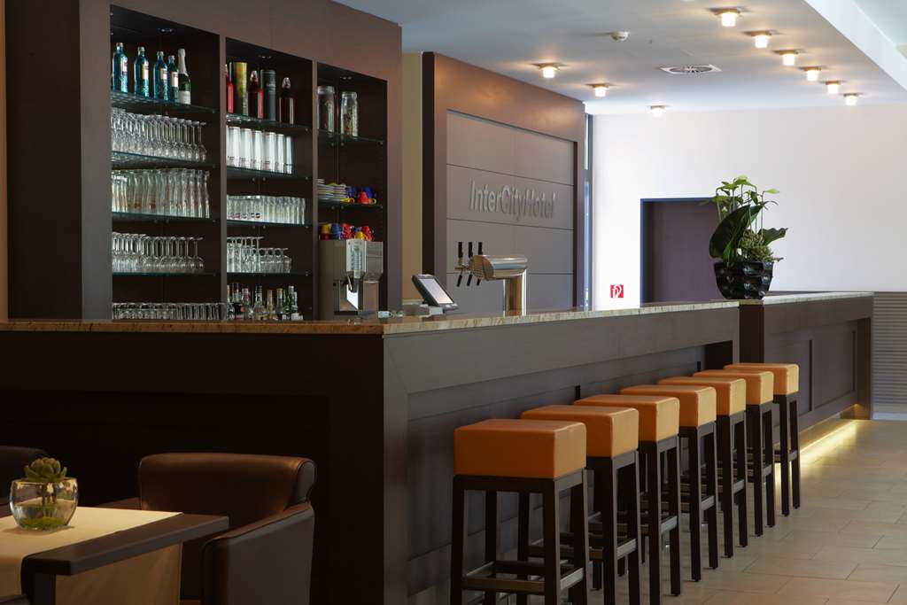 IntercityHotel Essen, Germany, bar