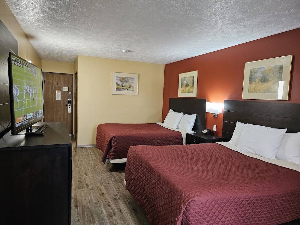 Budgetel Inn and Suites - photo 4