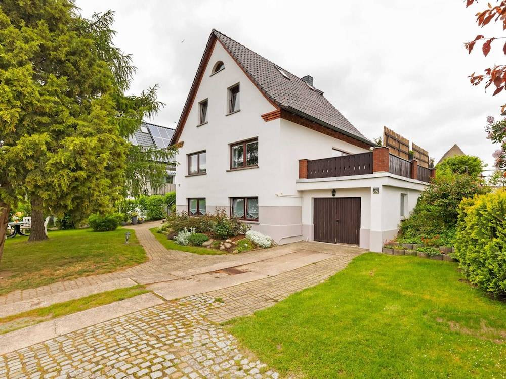 Cozy Apartment in Wismar near Baltic Sea