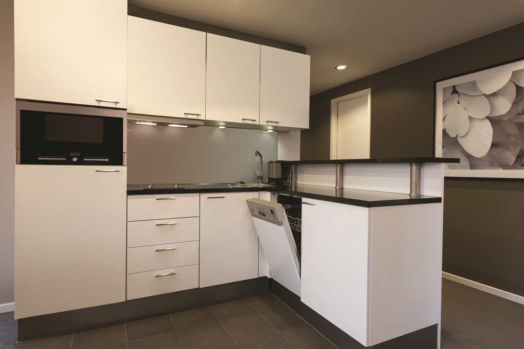 adina apartment hotel berlin mitte two bedroom apartment kitchen