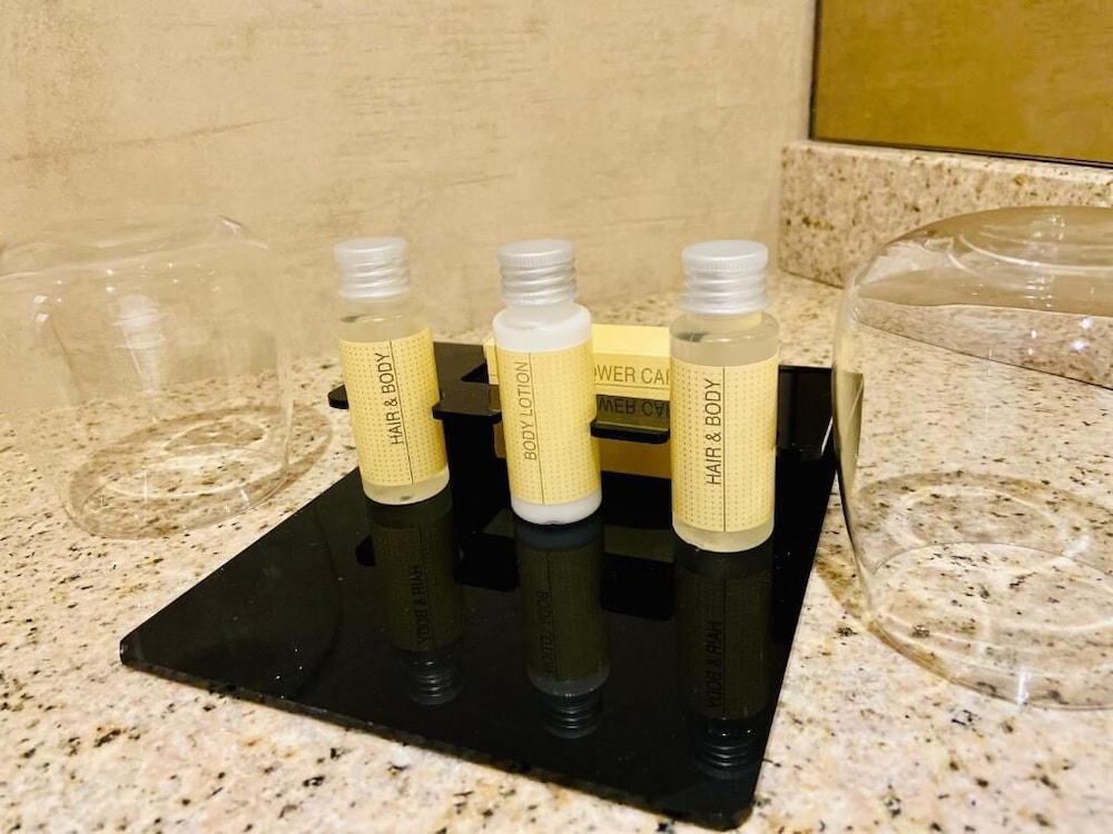 Bathroom amenities