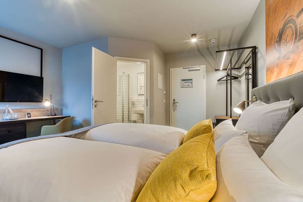 Guest room