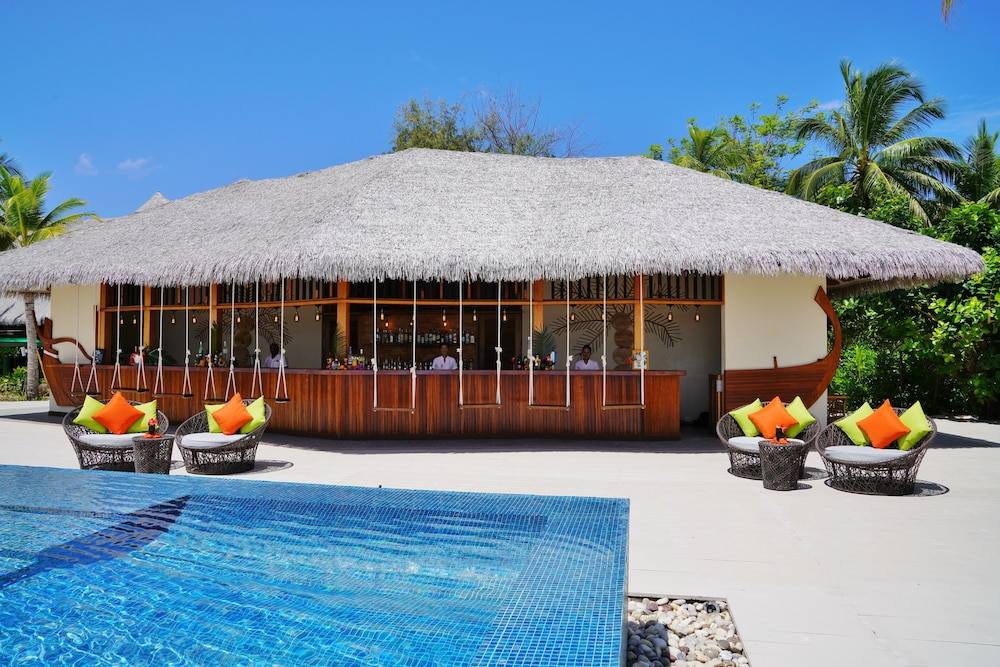 Poolside bar