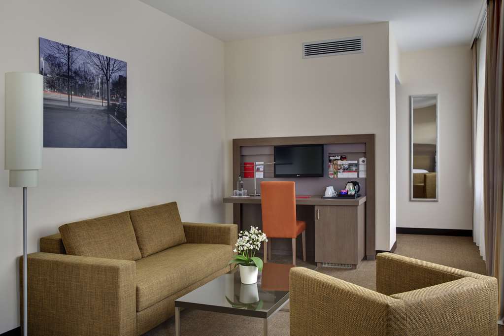 IntercityHotel Leipzig, Germany - Studio, living area