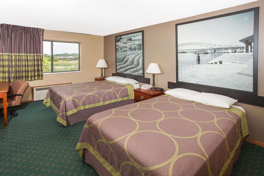 Super 8 by Wyndham Anamosa IA - photo 4
