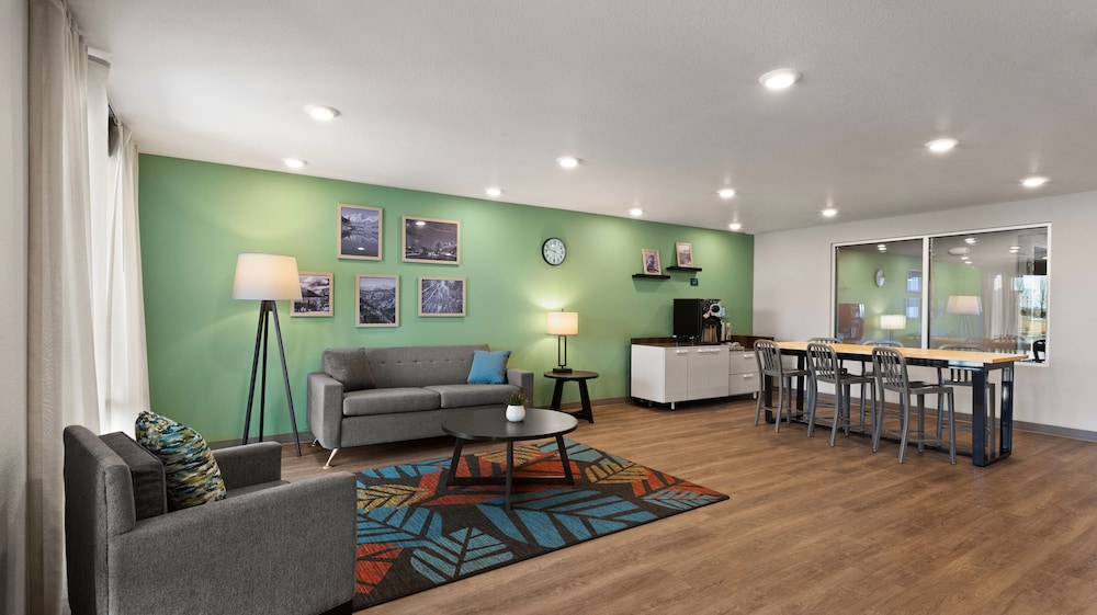 WoodSpring Suites Greeley - photo 2