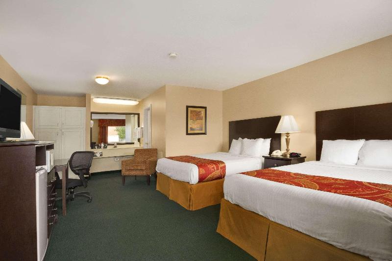 Days Inn by Wyndham Alexander City - photo 5