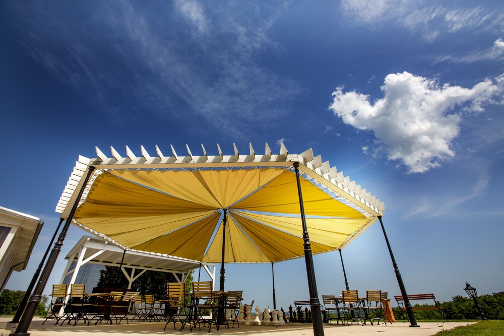Outdoor Banquet Area